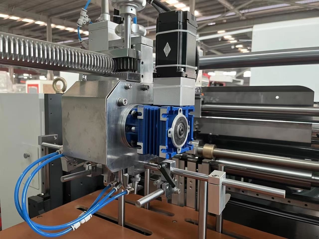 Automatische rigide doos maken machine telefoon doos, cadeaubon, cosmetische doos sieraden doos maker machine