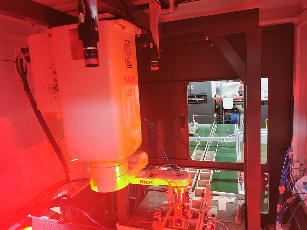 PLC-besturingssysteem Automatische doosverpakkingsmachine ontworpen voor eindproduct Grootte L W H 400 300 140 mm en 55 35 12 mm Verpakkingsproces