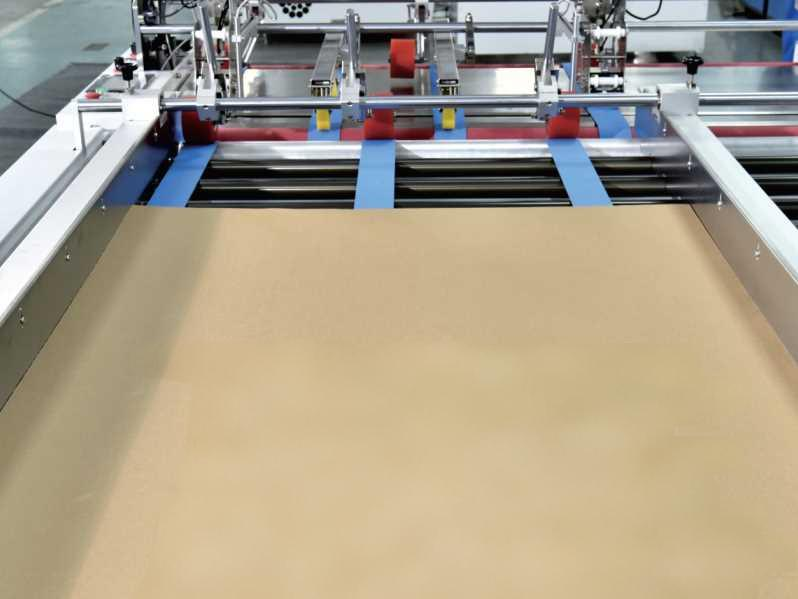 LY-1500TMJ Automatische karton doorzichtige tape plakmachine Groot karton karton doorzichtige tape plakmachine Servo controle tape aanbrengen machine voor verpakking