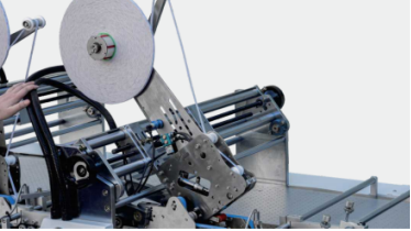 LY-600SF Volledig Automatische Tape Applicator Machine Integreert Naadloos in Verpakkingslijnen om Doorvoer en Efficiëntie te Maximaliseren